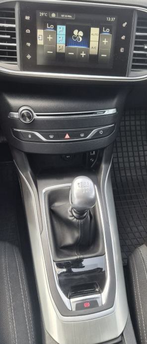 Peugeot 308 SW 1,2 96 KW 2016 reg 08/27 VEL. SERV. KUKA ODLIČNO STANJE, fotografija 17