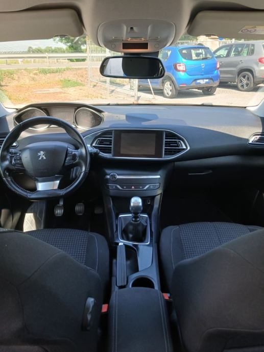 Peugeot 308 SW 1,2 PureTech, fotografija 8