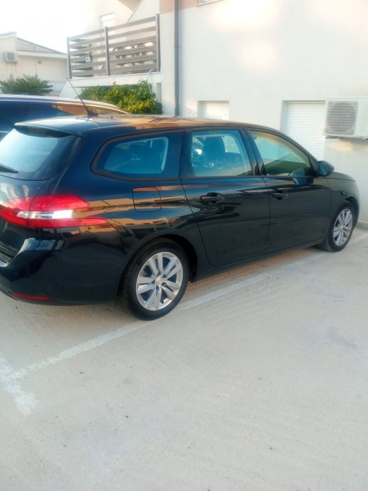 Peugeot 308 SW,1.2,reg. 1 god,servisna,zamjena, fotografija 9