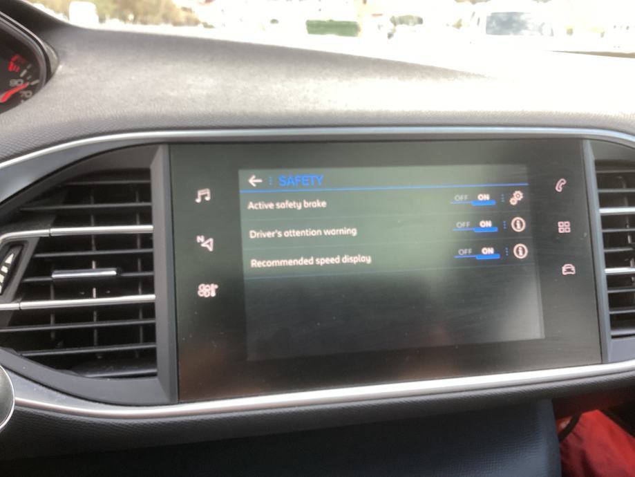 Peugeot 308 SW 1,5 BlueHDi automatik GT line, fotografija 20