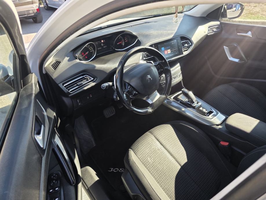 Peugeot 308 SW 1,5 BlueHDi AUTOMATIK / NOVI LANAC, fotografija 9
