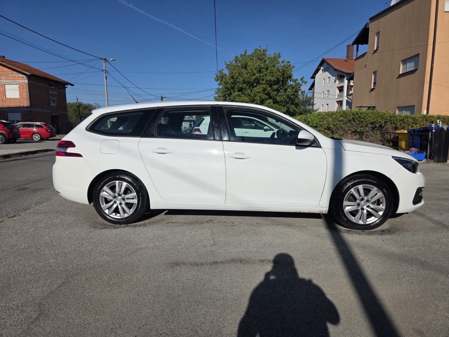 Peugeot 308 SW 1,5 BlueHDi AUTOMATIK / NOVI LANAC, fotografija 7