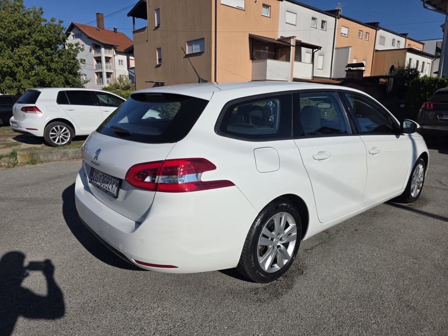 Peugeot 308 SW 1,5 BlueHDi AUTOMATIK / NOVI LANAC, fotografija 4