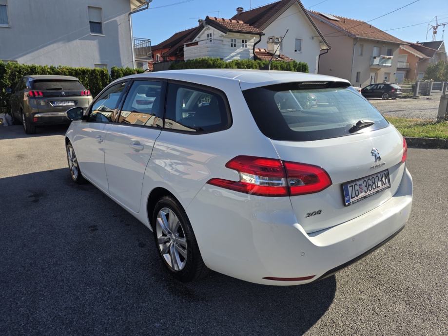 Peugeot 308 SW 1,5 BlueHDi AUTOMATIK / NOVI LANAC, fotografija 6