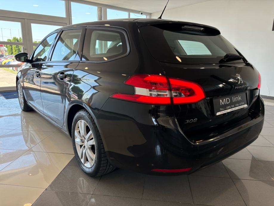 Peugeot 308 SW 1,5 BlueHDi, fotografija 18