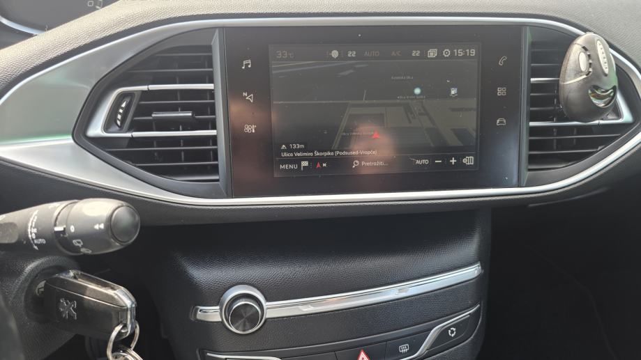 Peugeot 308 SW 1,5 BlueHDi, fotografija 6