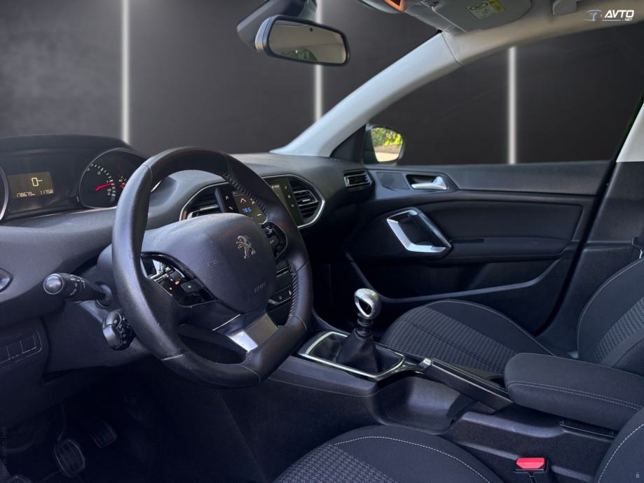 Peugeot 308 SW 1,5 BlueHDi, fotografija 5