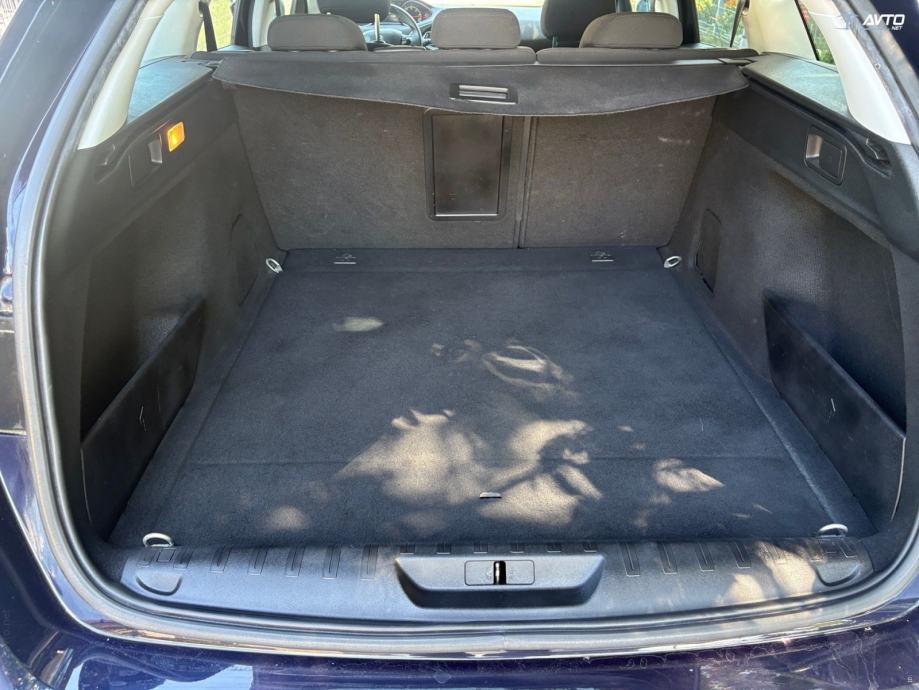 Peugeot 308 SW 1,5 BlueHDi, fotografija 8