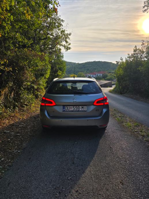 Peugeot 308 SW 1,5 BlueHDi, fotografija 4