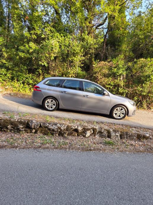 Peugeot 308 SW 1,5 BlueHDi, fotografija 5