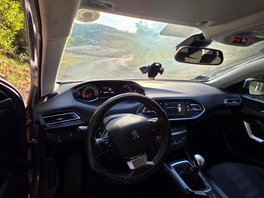 Peugeot 308 SW 1,5 BlueHDi, fotografija 7