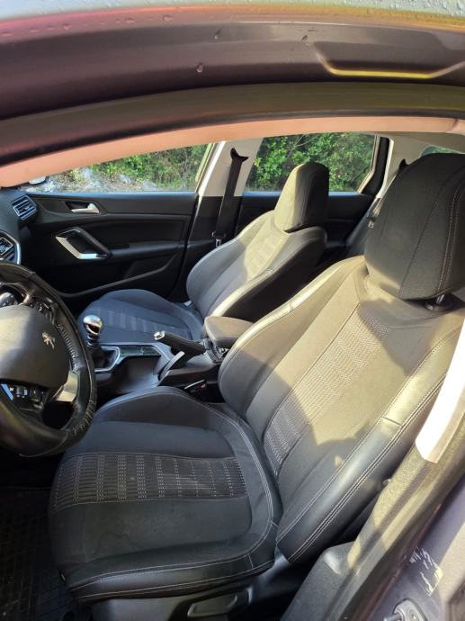 Peugeot 308 SW 1,5 BlueHDi, fotografija 8
