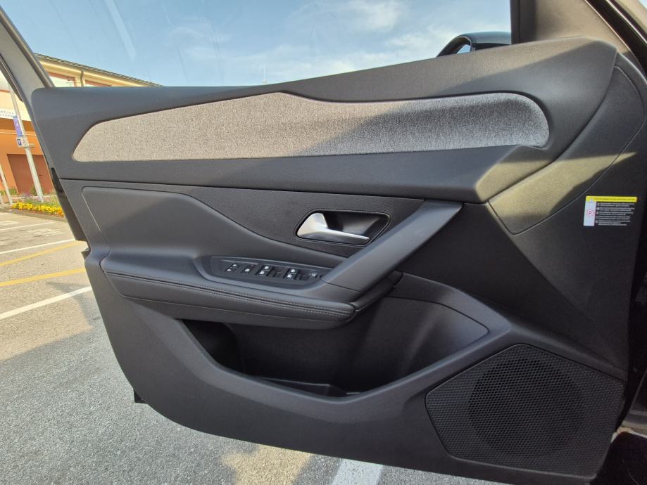 Peugeot 308 SW 1,5 Allure Plus, fotografija 11