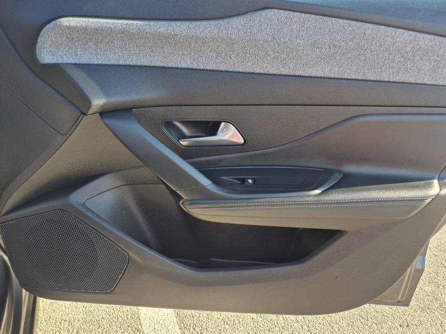 Peugeot 308 SW 1,5 Allure, fotografija 17