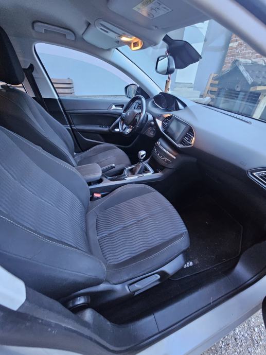 Peugeot 308 SW 1,6 BlueHDi, fotografija 14