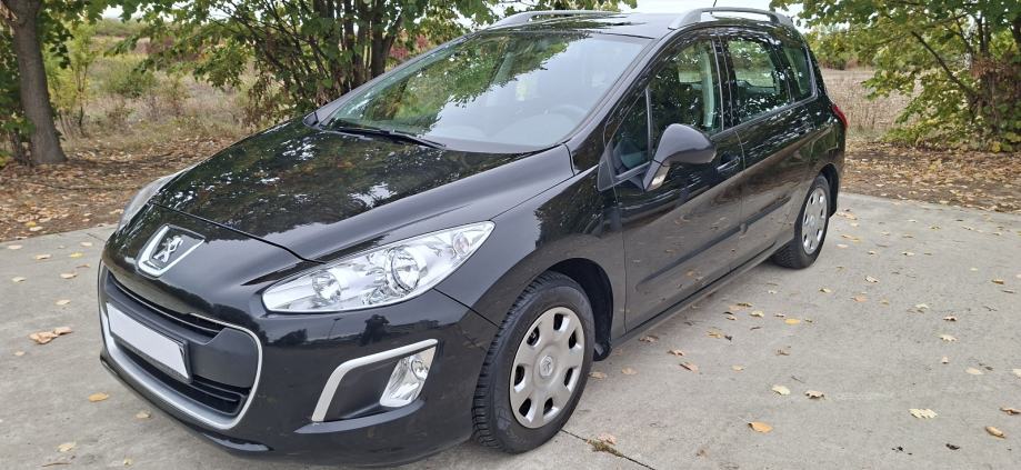Peugeot 308 SW 1,6 HDi panoramski krov,klima,tempomat..., fotografija 2