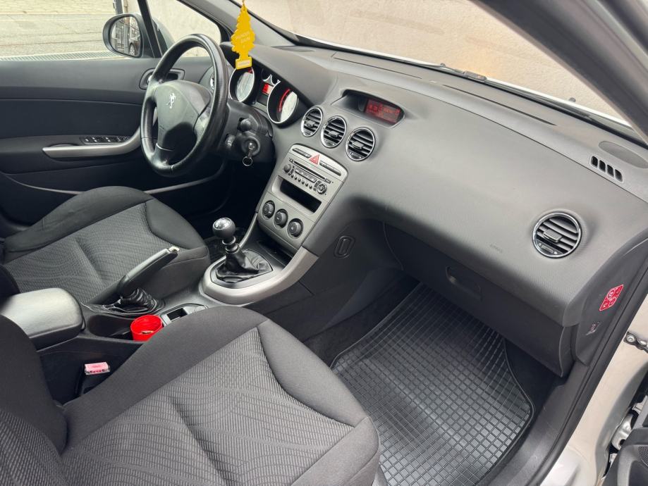 Peugeot 308 SW 1,6 HDi (REG: 12/26, KLIMA, SERVISNA…), fotografija 18