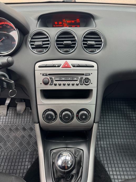 Peugeot 308 SW 1,6 HDi (REG: 12/26, KLIMA, SERVISNA…), fotografija 17