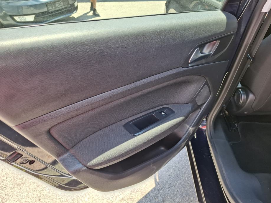 Peugeot 308 SW 1,6 HDi, fotografija 9