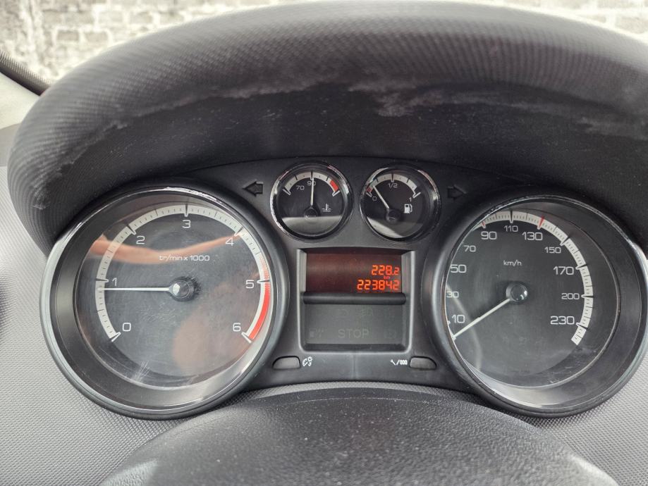 Peugeot 308 SW 1,6 HDi, fotografija 12
