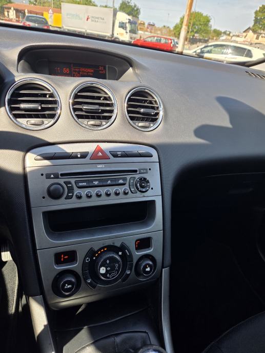 Peugeot 308 SW 1,6 HDi, fotografija 12