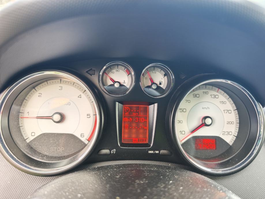 Peugeot 308 SW 1,6 HDi, fotografija 9