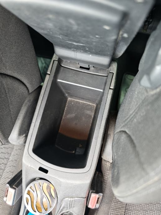 Peugeot 308 SW 1,6 HDi, fotografija 16