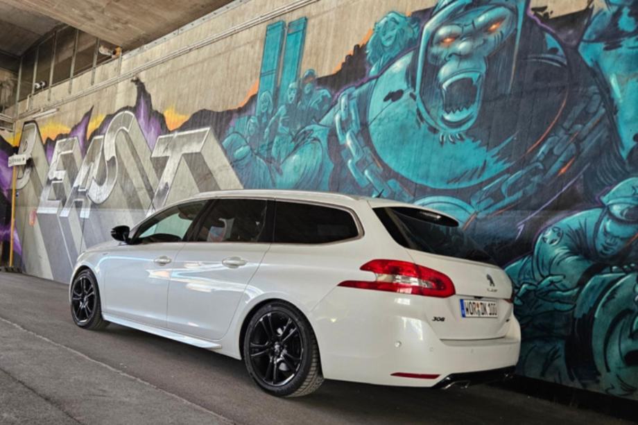 Peugeot 308 SW 2,0 GT automatik, fotografija 7