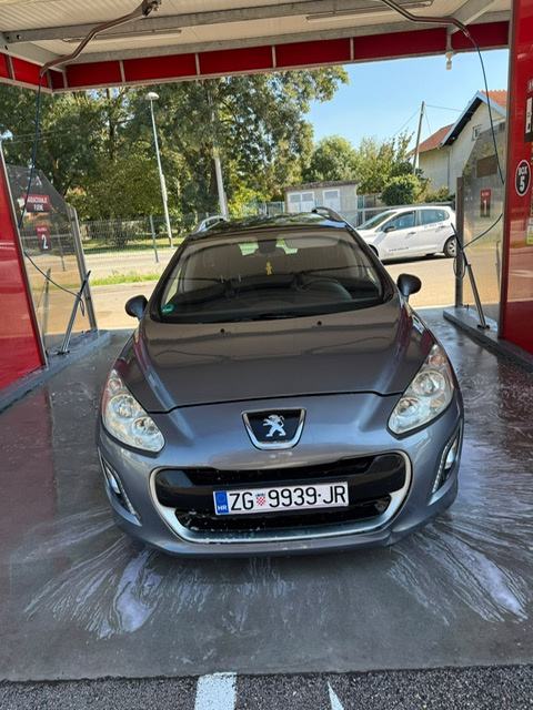 Peugeot 308 SW 2,0 HDi auto u top stanju!!, fotografija 3