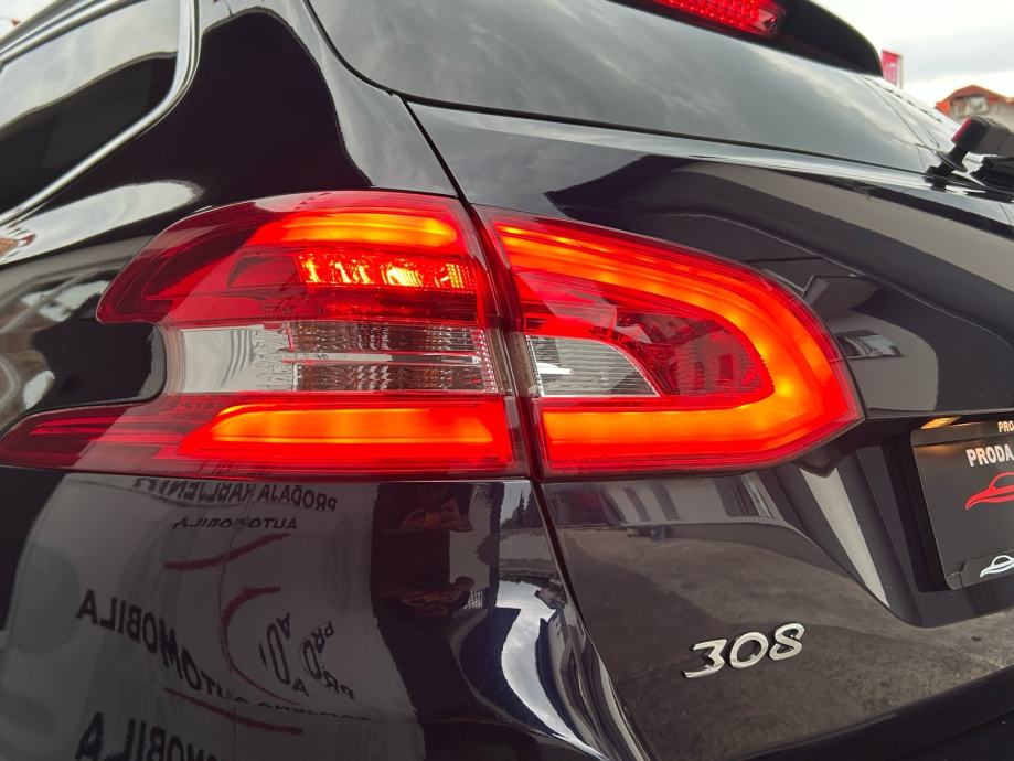 Peugeot 308 SW 2,0BlueHDi automatik 2017G.ALLURE OPREMA FULL PANORAMA, fotografija 13