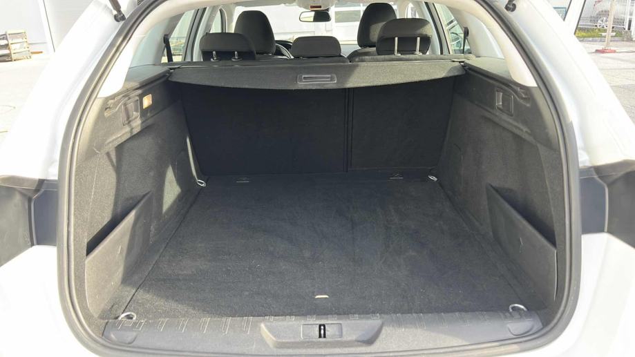 PEUGEOT 308 SW 2020 • PREMIUM jamstvo • AutoZubak Rabljena, fotografija 12