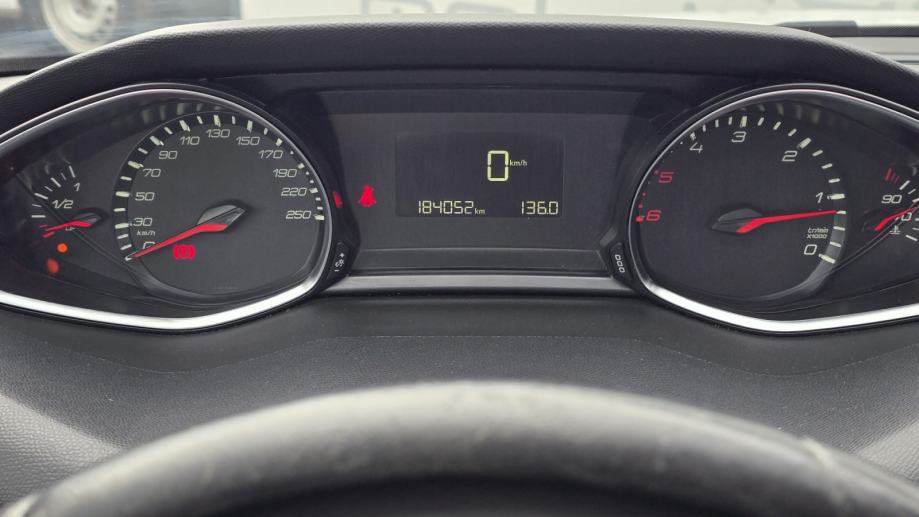 Peugeot 308 SW Active 1.5 BlueHDi, fotografija 14