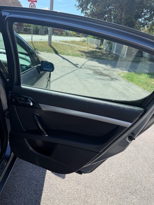 Peugeot 407 2,0 HDi 16V AUTO ODLICAN BEZ GRESKE, fotografija 17