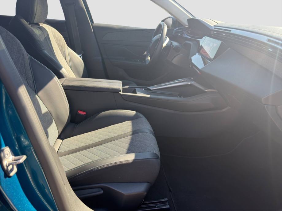 PEUGEOT 408 1.2 PureTech 130 KS AUTOMATIK ALLURE *VOZILO S JAMSTVOM*, fotografija 13