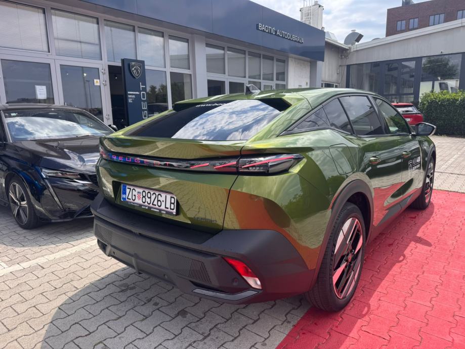 Peugeot 408 GT HYBRID 145 e-DCS6 automatik TESTNO VOZILO, fotografija 5