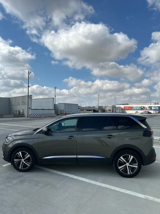 Peugeot 5008 1,2 PureTech Allure Oprema, fotografija 7