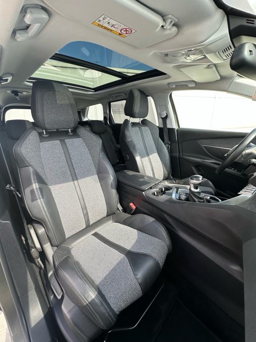 Peugeot 5008 1,2 PureTech Allure Oprema, fotografija 14