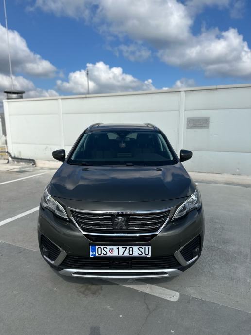 Peugeot 5008 1,2 PureTech Allure Oprema, fotografija 2