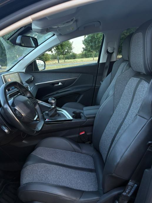 Peugeot 5008 1,2 PureTech, fotografija 5