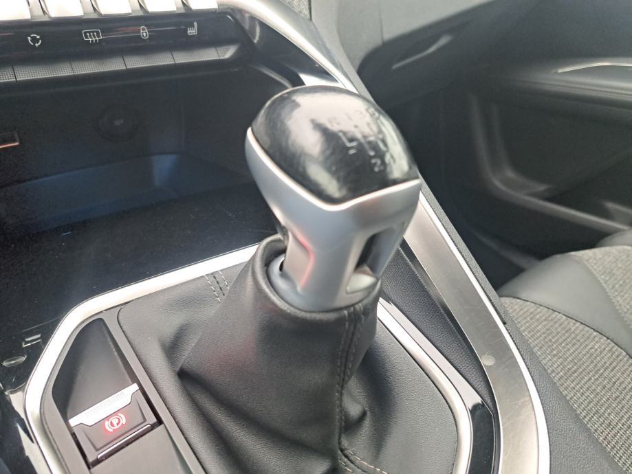 Peugeot 5008 1,5 BlueHDI, fotografija 13