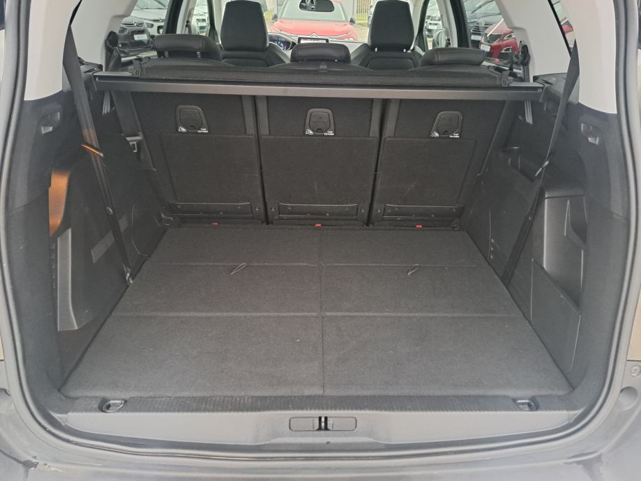 Peugeot 5008 1,5 BlueHDI, fotografija 4