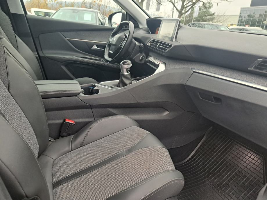 Peugeot 5008 1,5 BlueHDI, fotografija 15