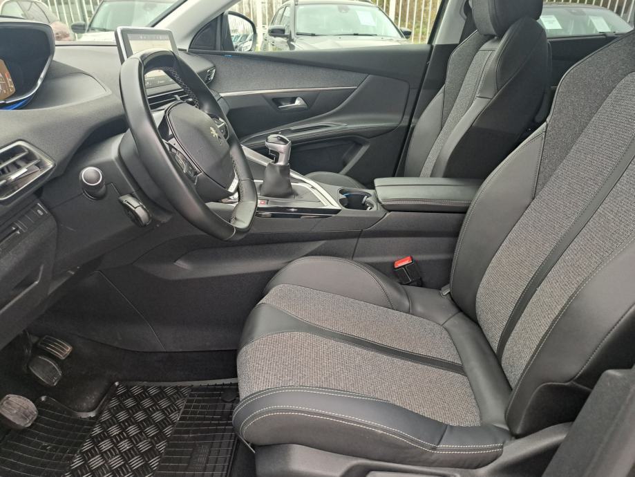 Peugeot 5008 1,5 BlueHDI, fotografija 17