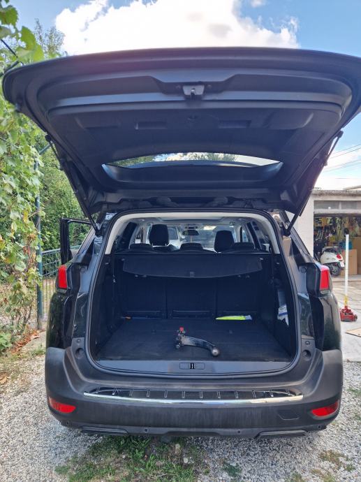 Peugeot 5008 1,6 BlueHDI, fotografija 11