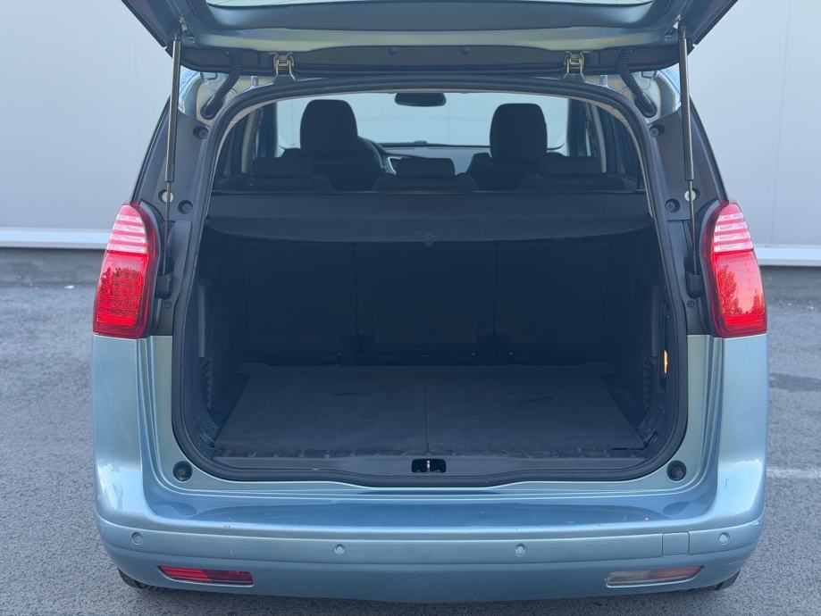 Peugeot 5008 1,6 HDi / REGAN / KLIMA / TOP STANJE, fotografija 9