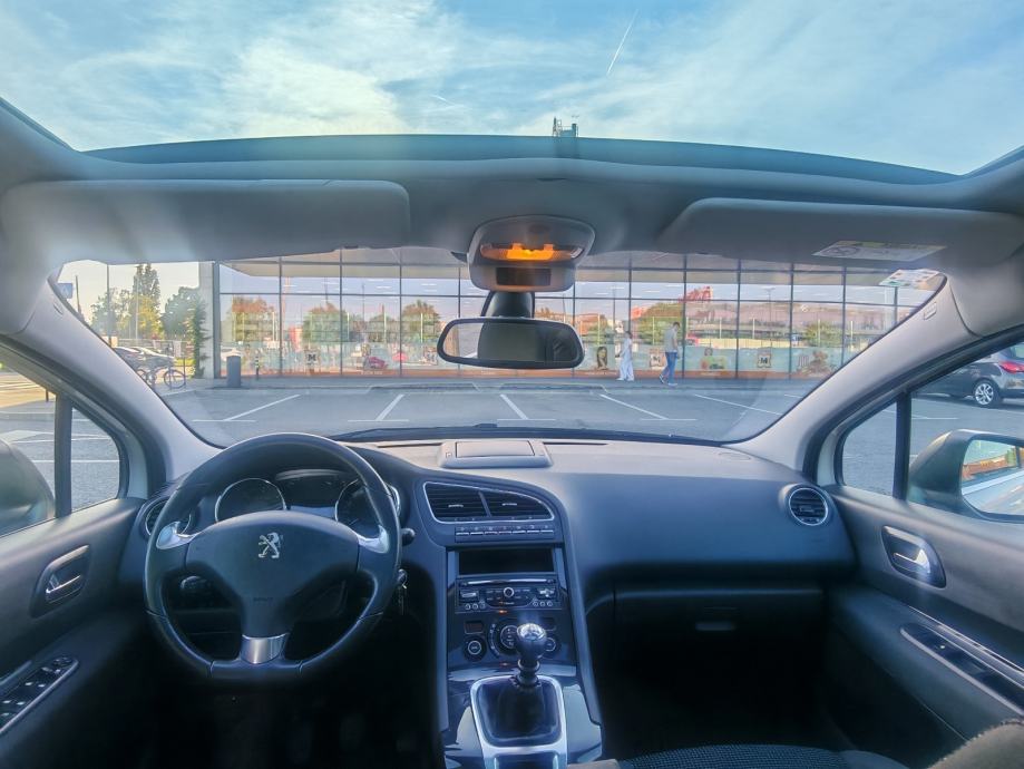 Peugeot 5008 1,6 hdi, fotografija 4