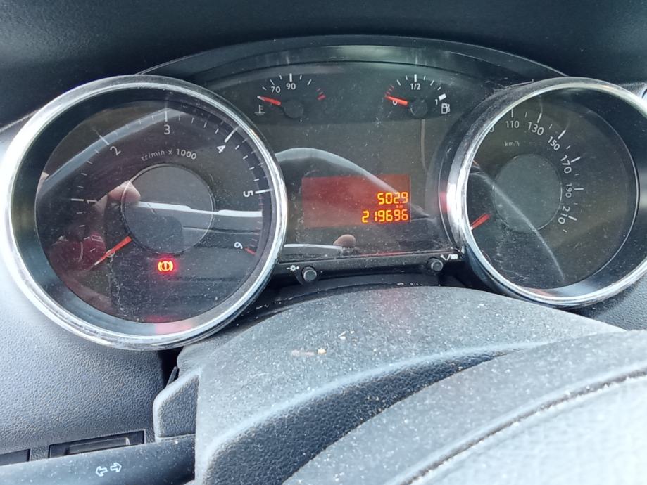 Peugeot 5008 2,0 HDi, 2014 god.