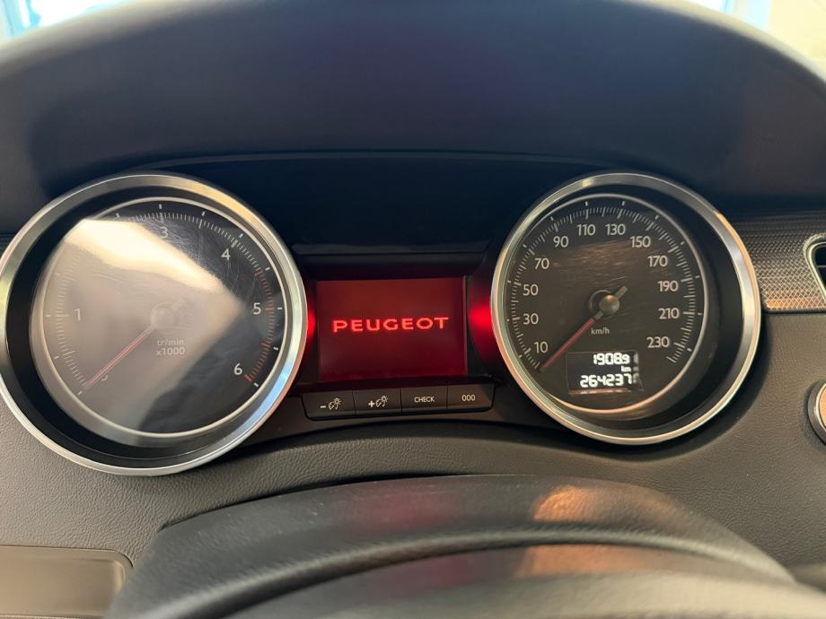 Peugeot 508 1,6 HDi, fotografija 12
