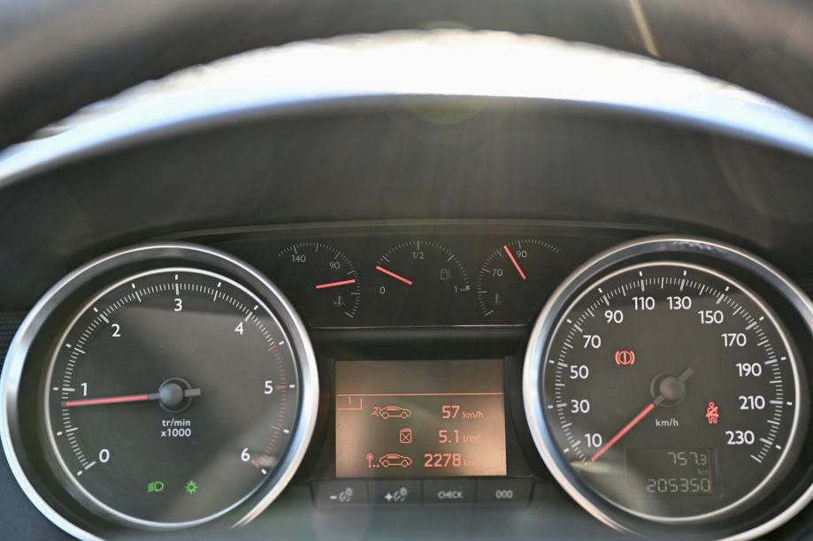 Peugeot 508 2,0 HDi, fotografija 9