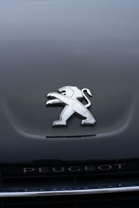 Peugeot 508 Hybrid4 2,0 HDi automatik